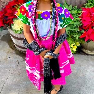 Hidalgo dress (folklorico)